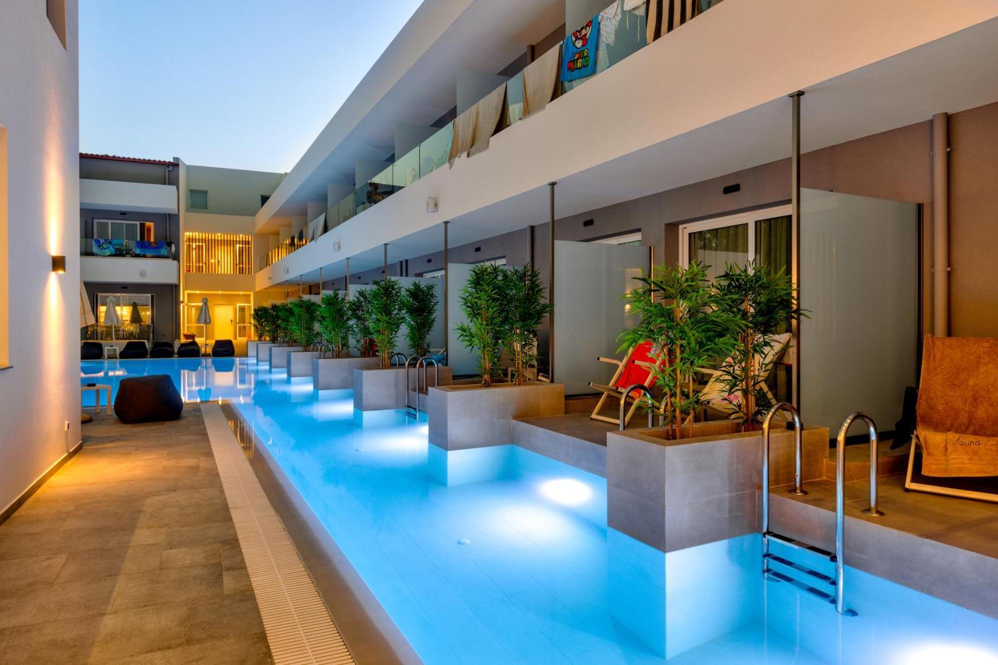 Hotel White Olive Premium 4*