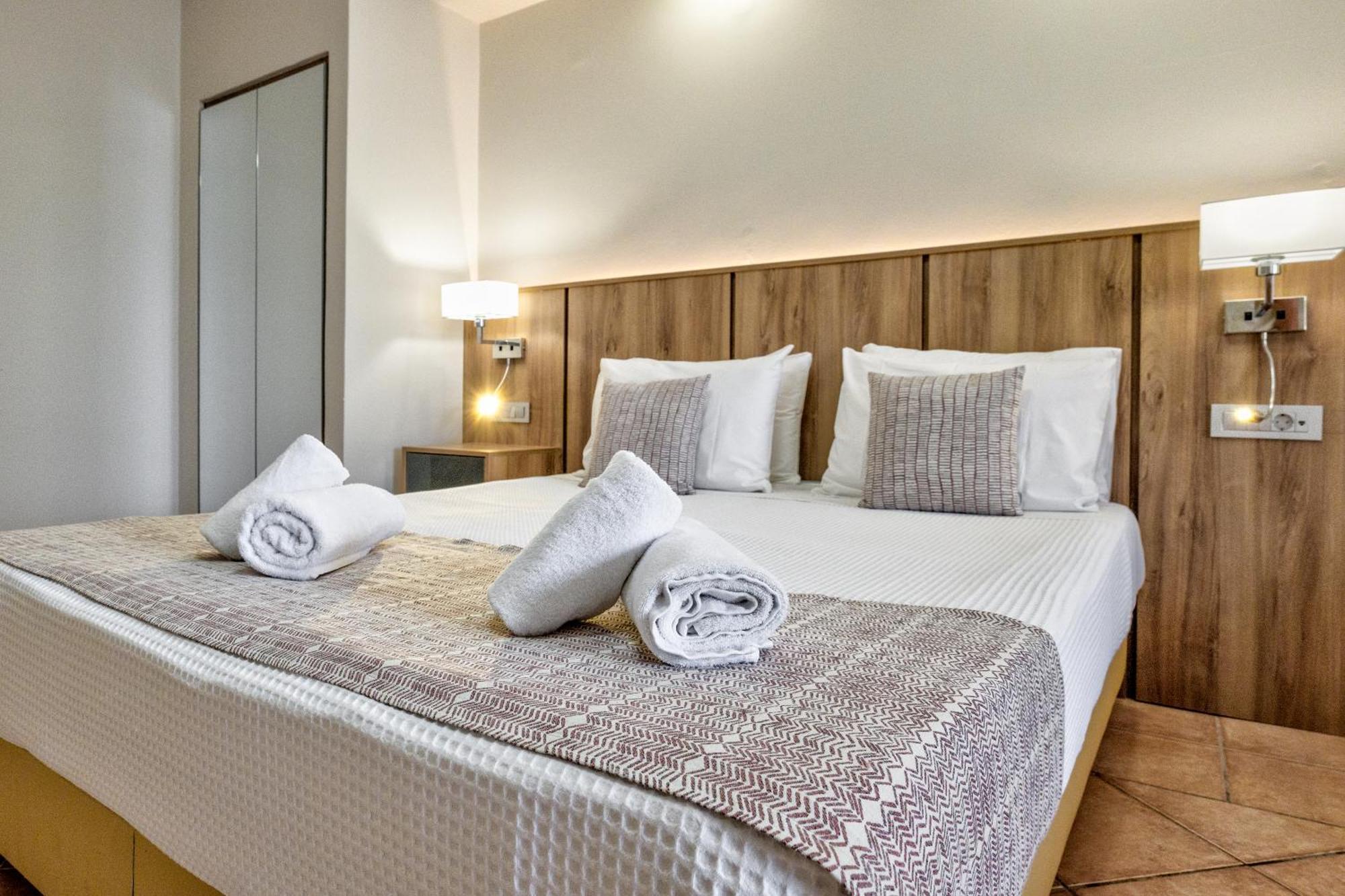 White Olive Premium Отель 4*